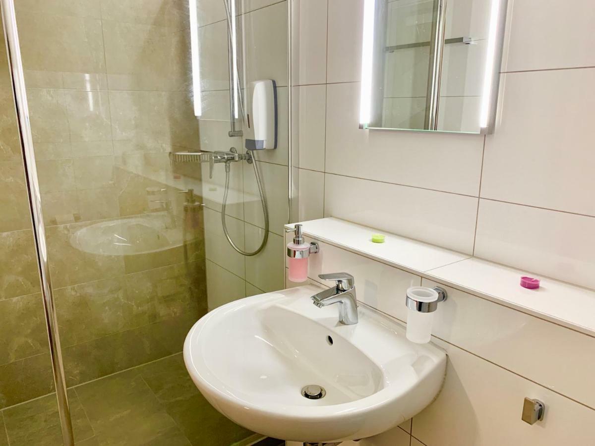 Hotel Adore Romanel-sur-Morges Ngoại thất bức ảnh